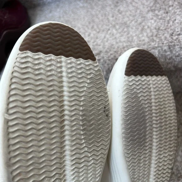 Cole Haan Grand Crosscourt II Leather Sneaker. Classic. Preppy. Office. 10.5 - Picture 10 of 15